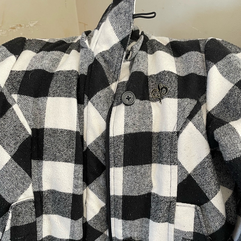 Buffalo plaid, southpole jacket size medium